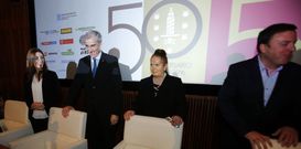 Rosa Otero present� el libro de la historia de la asociaci�n y agradeci� los apoyos. 