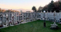 El anteproyecto propone la construcci�n de una isla con 23 nichos en el interior del espacio actual.