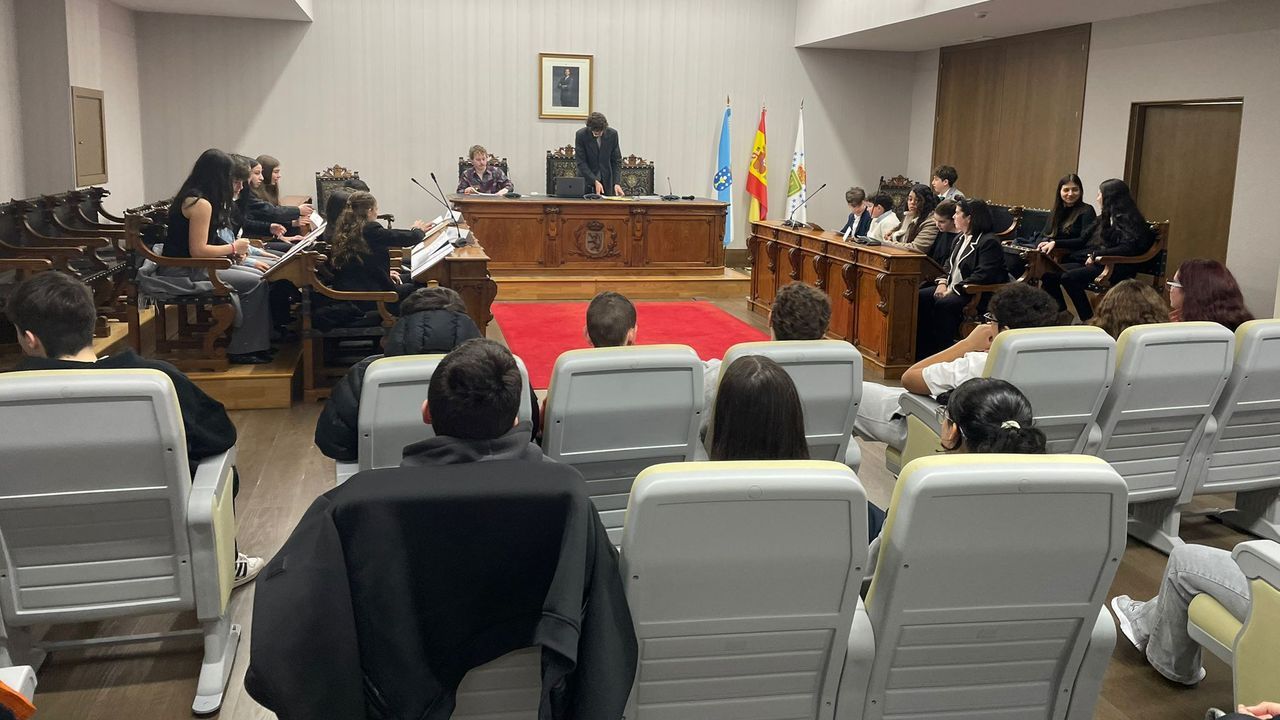 Alumnos del Colmeiro emulan en Silleda un pleno de la ONU