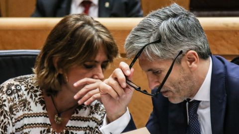 El ministro del Interior, Fernando Grande Marlaska junto a la ministra de Justicia, Dolores Delgado