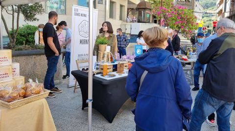 La Festa dos Maios de O Barco incluy una feria de artesana