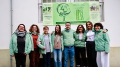 La presidenta de Aspaneps (a la izquierda del todo) junto a parte del equipo de profesionales de la asociaci�n