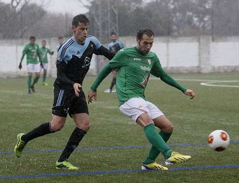 Javi Rey, durante un instante del encuentro disputado ayer en Guijuelo.