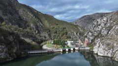 Embalse y presa de Rioseco
