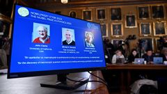 Imagen de los tres cientficos ganadores del Premio Nobel de Fsica.