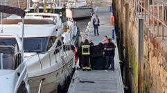 El  cadver fue trasladado desde Silgar hasta el puerto de Sanxenxo