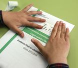 Los ex�menes, precintados. Las pruebas, debidamente precintadas, fueron entregadas ayer, a primera hora, en los colegios.