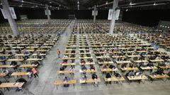 Opositores en un examen.