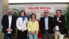 Jos� Manuel Garc�a, Teresa Mill�n, Sagrario P�rez, Diego Bellido y �lvaro Hidalgo presentaron el informe sobre el valor social de mejorar el control de la obesidad