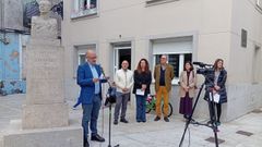 El acto tuvo lugar delante del busto de la plaza Garc�a Mart�