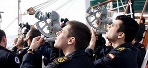 La navegaci�n astron�mica es una de las facetas que cultivan los alumnos a bordo de el �Elcano�