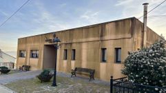 Fachada del centro de salud de Via�o Pequeno, en Trazo