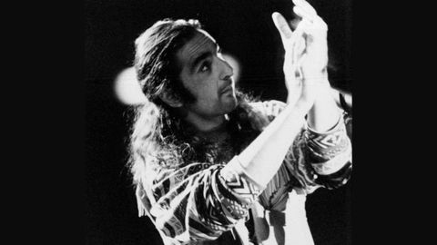 El cantante y compositor Antonio Flores, en su último concierto, en Pamplona, tras la muerte de su madre