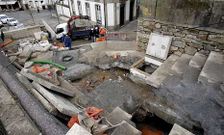 La sustituci�n de la canalizaci�n averiada concluy� ayer y ahora se repondr� la escalera.