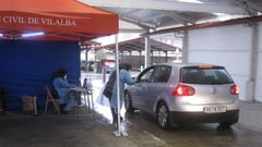 Entrega de material para las pruebas de saliva del cribado del pasado fin de semana en Vilalba 