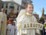 Por la ma�ana sali� en Ribadeo la Procesi�n del �ngel. 
