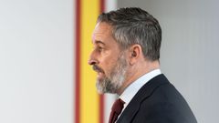 El l�der de Vox, Santiago Abascal, este lunes durante una rueda de prensa en la sede de la formaci�n.
