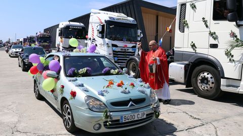 Misa de San Cristobal en la capilla de San Bartolom de Rianxo   bendicion de vehiculos y  procesin