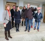 La conselleira y el alcalde, a la salida del Ayuntamiento. 