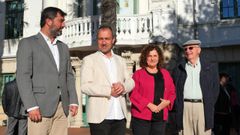 El consejero de Ordenaci�n de Territorio, Urbanismo, Vivienda y Derechos Ciudadanos, Ovidio Zapico, y la viceconsejera de Derechos Ciudadanos, Beatriz Gonz�lez, con los asistentes al congreso.