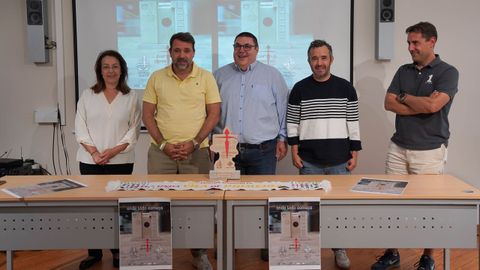 González, Tirado, Pérez, Barreir y Tuñas, en la presentación de la cita que se desarrolló en el Casino.