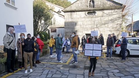 Manifestaci�n de hosteleros y comerciantes de Caldas por las medidas anti Covid