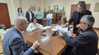 Firma del convenio, este viernes, en la Alcald�a del Concello
