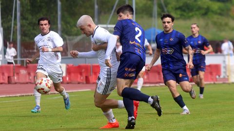 Partido de la fase de ascenso a Segunda RFEF entre el Noia y el Estradense.