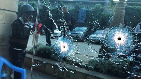 Da�os causados por los disparos en el hotel de Nairobi, en Kenia