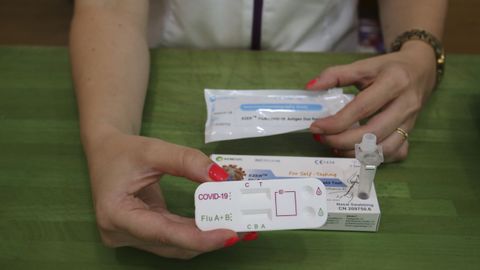 Algunas farmacias de la zona despachan desde hace pocos d�as unos nuevos test capaces de detectar el covid, la gripe A y la gripe B