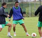 El lateral ourensano entrena con normalidad.
