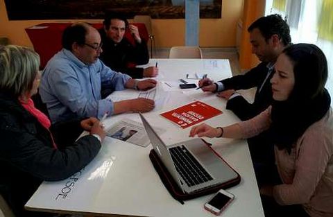 Los socialistas mantuvieron un encuentro con UGT en Lal�n.