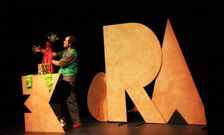 �Amor de Cuentos�, de Teatro Arbol�, inaugura hoy el Festival de T�teres. 