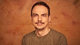 El poeta, dramaturgo y guionista Alberto Conejero es el autor de �La piedra oscura�.