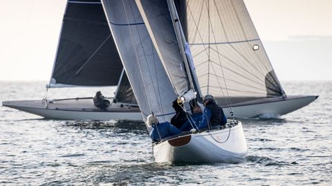El Bribón navegando en aguas de Sanxenxo