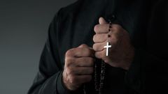 Imagen de archivo de un sacerdote.