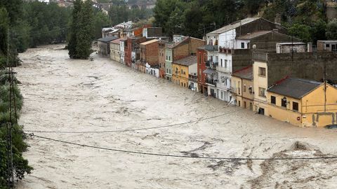 El ro Clariano, completamente desbordado 