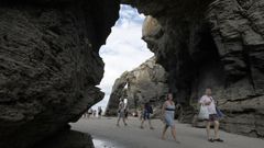 Turistas en As Catedrais