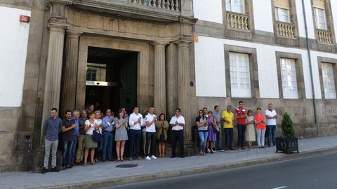 Concentracin en la Diputacin de Ourense con motivo del atentado terrorista en Barcelona