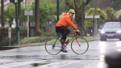 Gente haciendo deporte esta ma�ana en la Alameda de Santiago