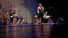Ux�a Senlle canta a Manuel Mar�a