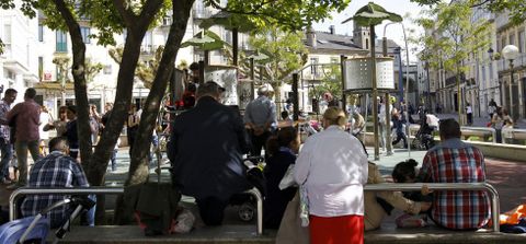 Los padres se quejan de la aglomeraci�n que se produce a diario en Campo Castelo. 
