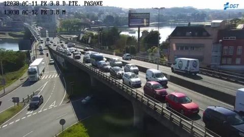 Retenciones en sentido entrada a A Coru�a pasadas las 10.30 horas de este jueves