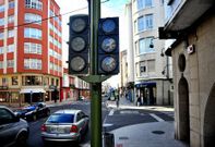 Sem�foro en la carretera de Castilla, que acumula m�s de dos a�os sin funcionar.