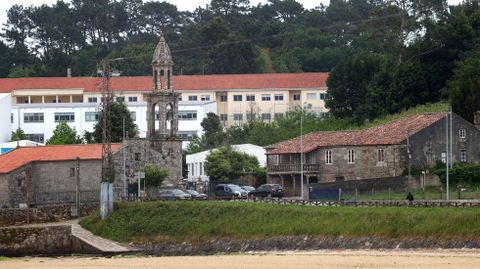 Igrexa e reitoral de Santa Mar�a do Xobre, en A Pobra