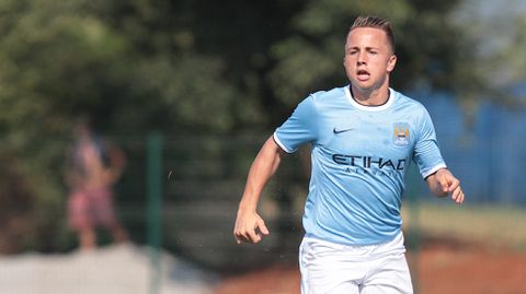 Angeli�o. El joven lateral deja M�nchester para jugar en el New York City de Pirlo y Villa