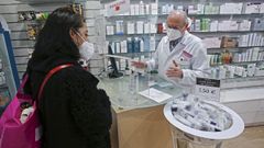 El pasado febrero se inici� el primer programa de cribado con test de saliva en las farmacias de Pontevedra, en la imagen la botica Amaro Area