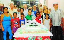 En la celebraci�n no falt� un brindis y una tarta conmemorativa.