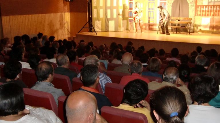 Foto de archivo de una representacin teatral en el auditorio de Ferreira