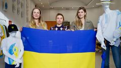 De izquierda a derecha, Maria Yumaieva, Halyna Kachmarska y Anna Haidukova